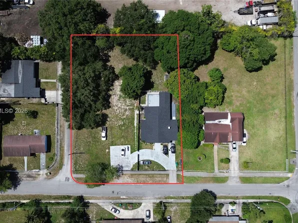 1860 NW 81st St, Miami, FL 33147