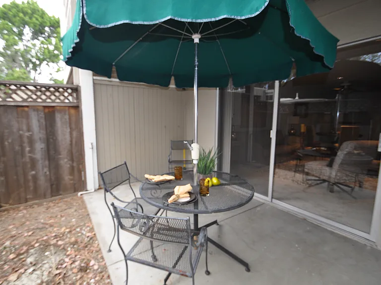 Oak Park Manor — Photo 29