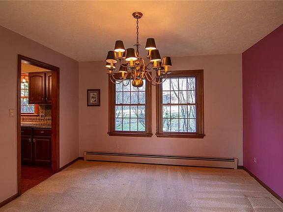 5th image of 7924 Woodsway Ln