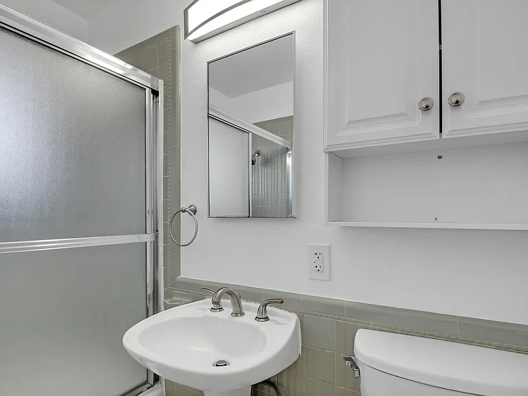 1607 Manning Ave #6 — Photo 20