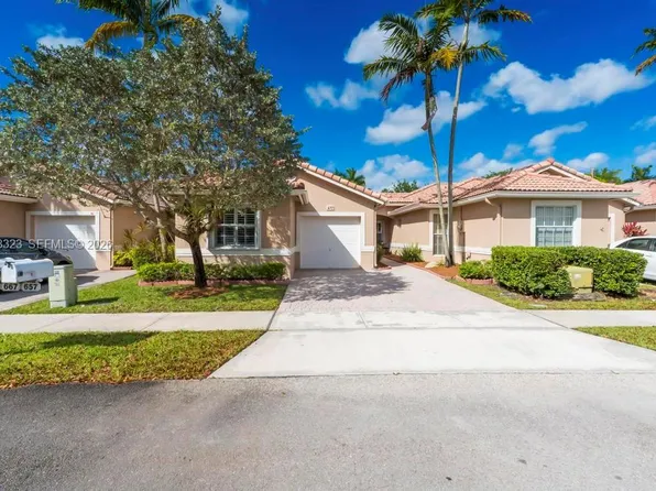 677 NW 129th Way, Pembroke Pines, FL 33028