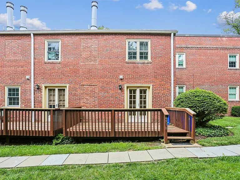 4930 Bradley Blvd — Photo 19