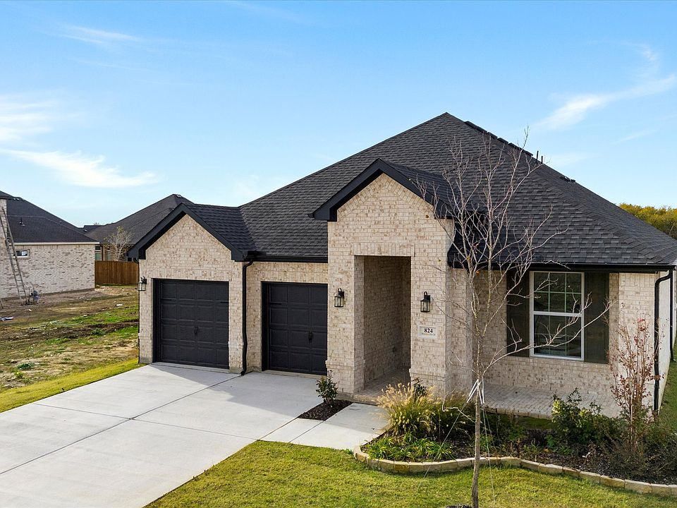 1st image of 824 Mountain Aloe Dr