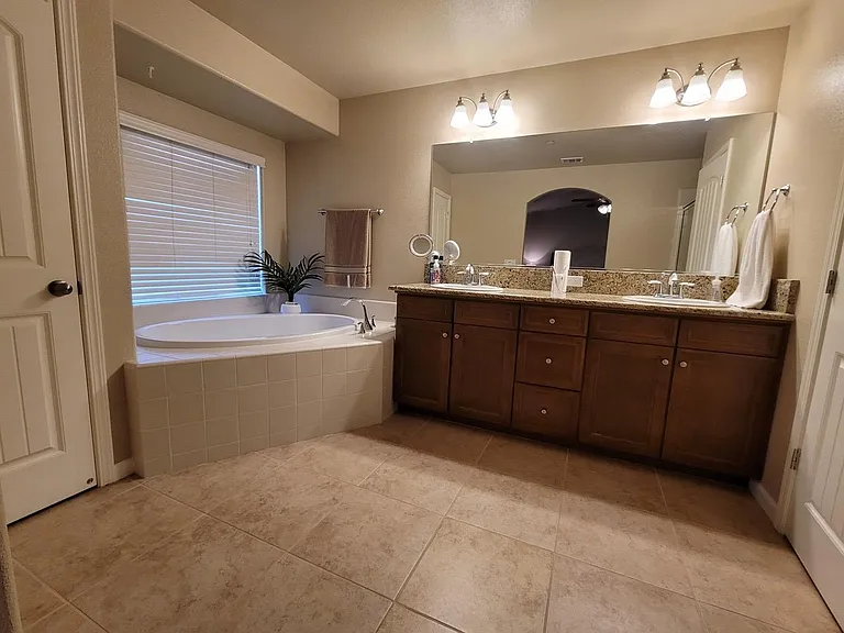 2954 Duncan Ave — Photo 65