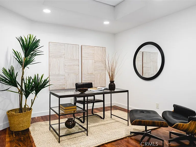 280 Cagney Ln #301 — Photo 42