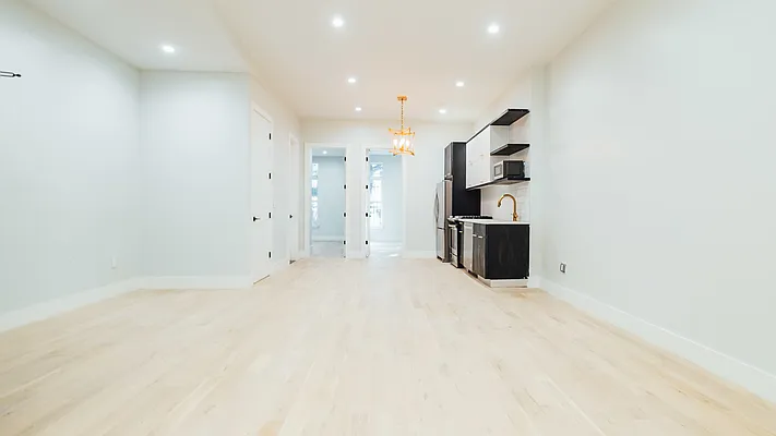 Rented by Nooklyn NYC LLC | media 17
