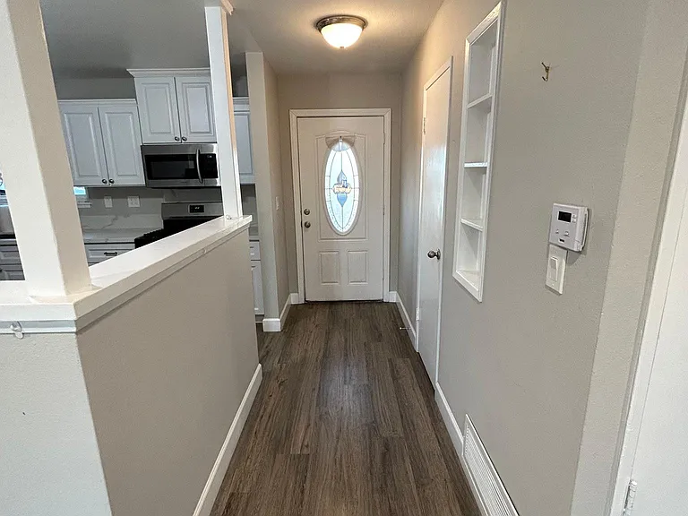 2225 Knight Ct — Photo 2
