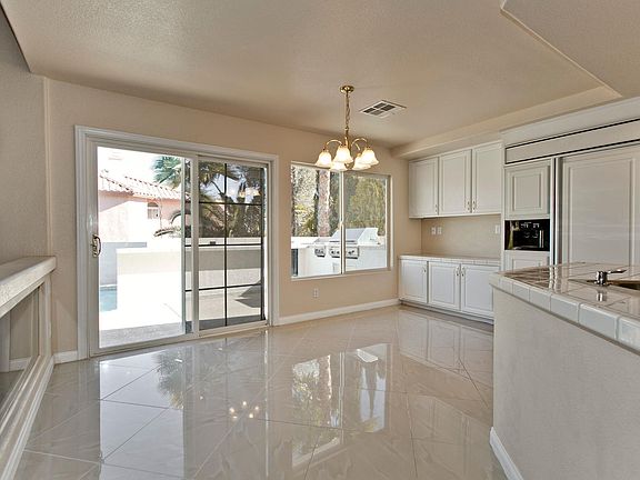 5th image of 3724 Dorrington Dr