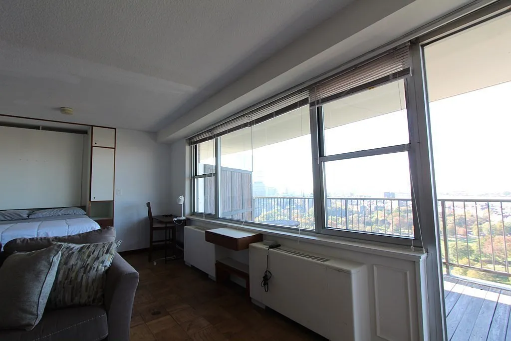 Studio, 605 sqft, $3,600 — Photo 3