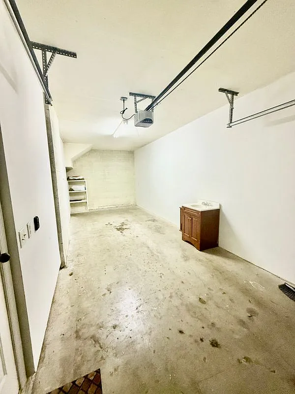 1 bed, 1.0 bath, 978 sqft, $2,200 — Photo 3