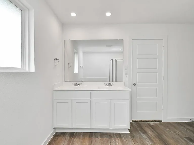 8519 Swenson Ln — Photo 30