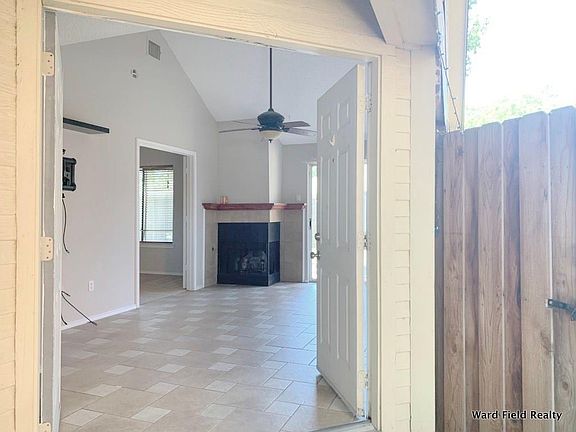 4th image of 1208 Settlers Way