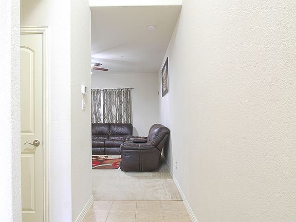 4th image of 441 Metropolitan Dr