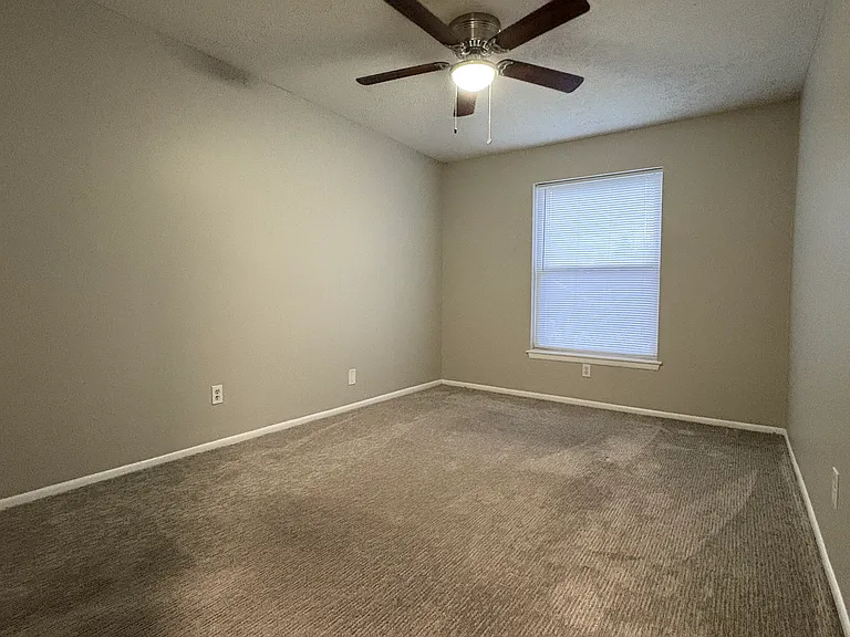 Vernon Cove Apartments — Photo 15