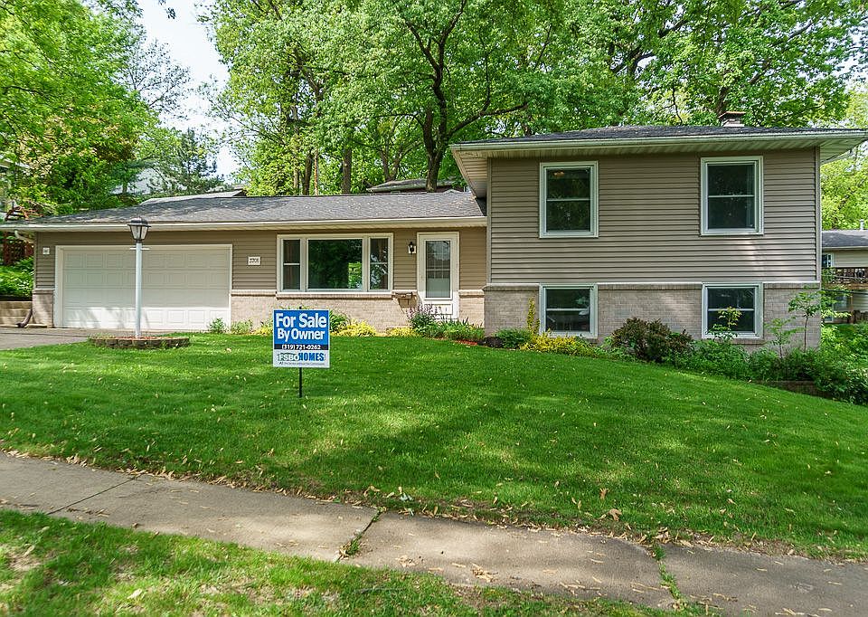 1st image of 3701 Lynbrook Dr NE
