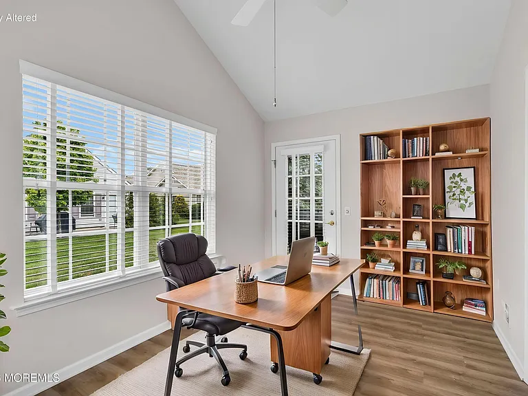 3178 Dillon Ln — Photo 17