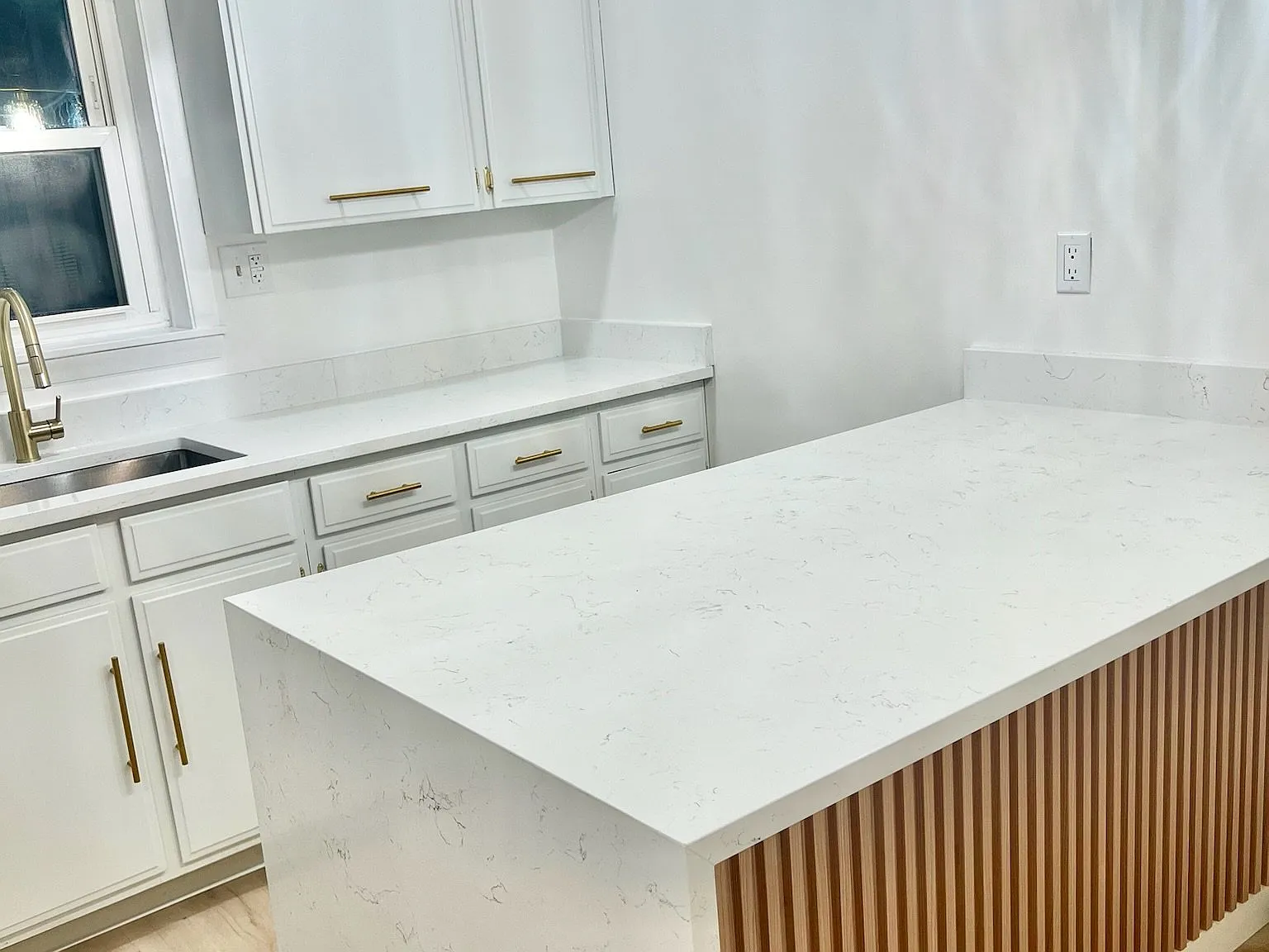 2 Bed 1 Bath (Utilities Included) — Photo 4