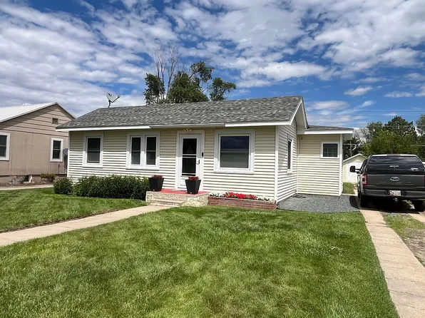 1502 11th St, Wheatland, WY 82201