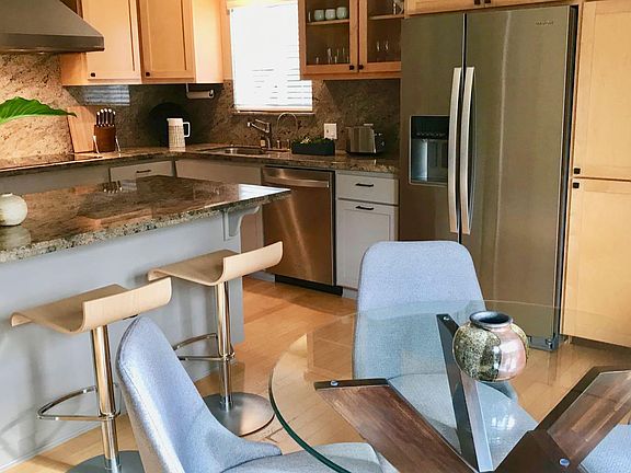 Kitchen & dinning table