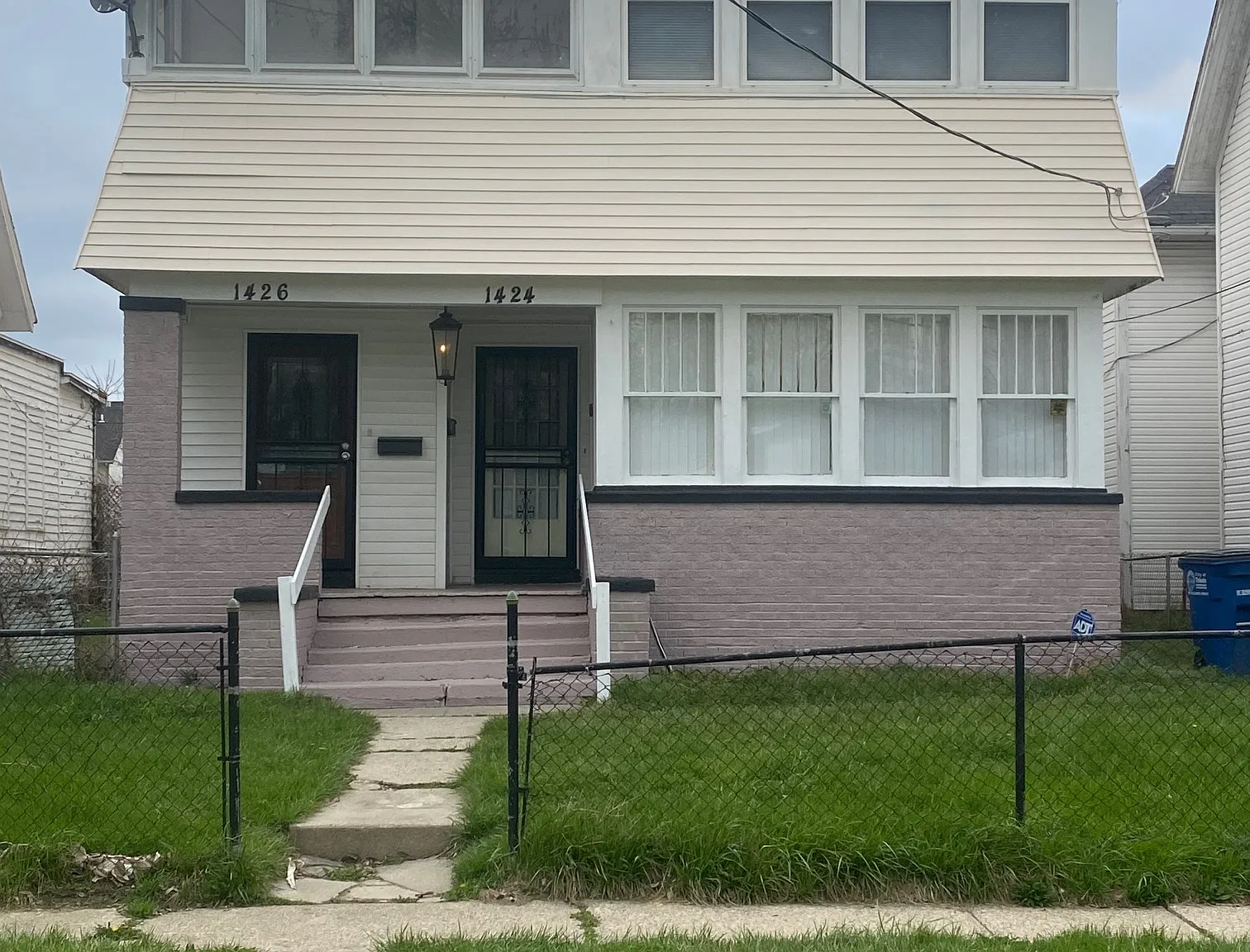 2 bed, 1302 sqft, $945 — Photo 1