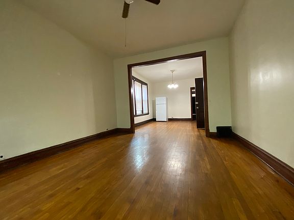 4th image of 5518 S Wood St #2