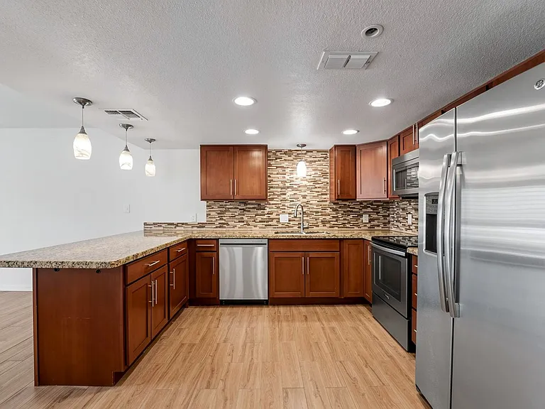 7850 E Camelback Rd #102 — Photo 11