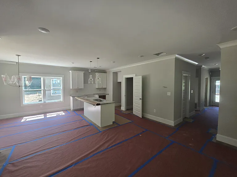 1447 E Broad — Photo 4