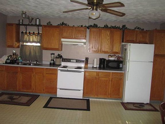 5th image of 951 Grant Ave