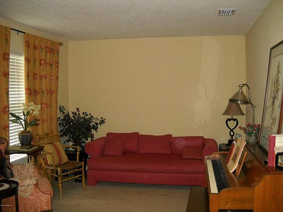 3rd image of 5513 London Lake Dr