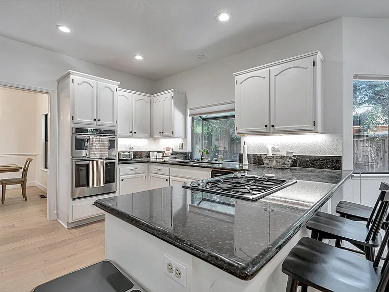 133 Madrid Way — Photo 27