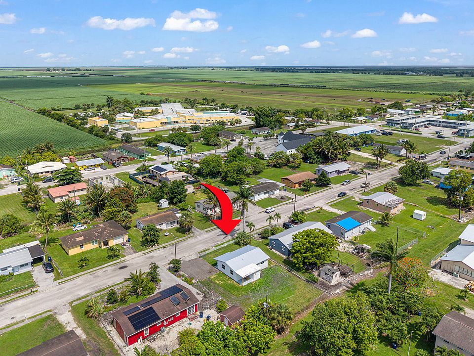 1st image of 245 SW 11th Avenue
