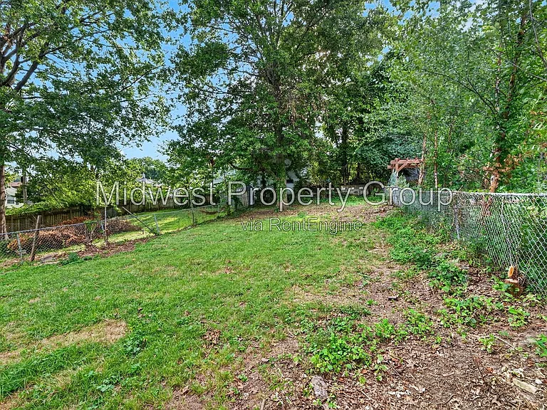 1365 Louisville Ave — Photo 17