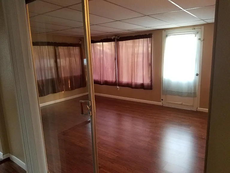 314 W Pearl Ave — Photo 5
