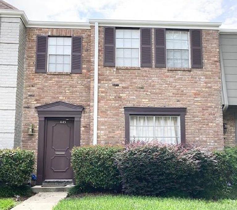 1st image of 1145 Country Place Dr