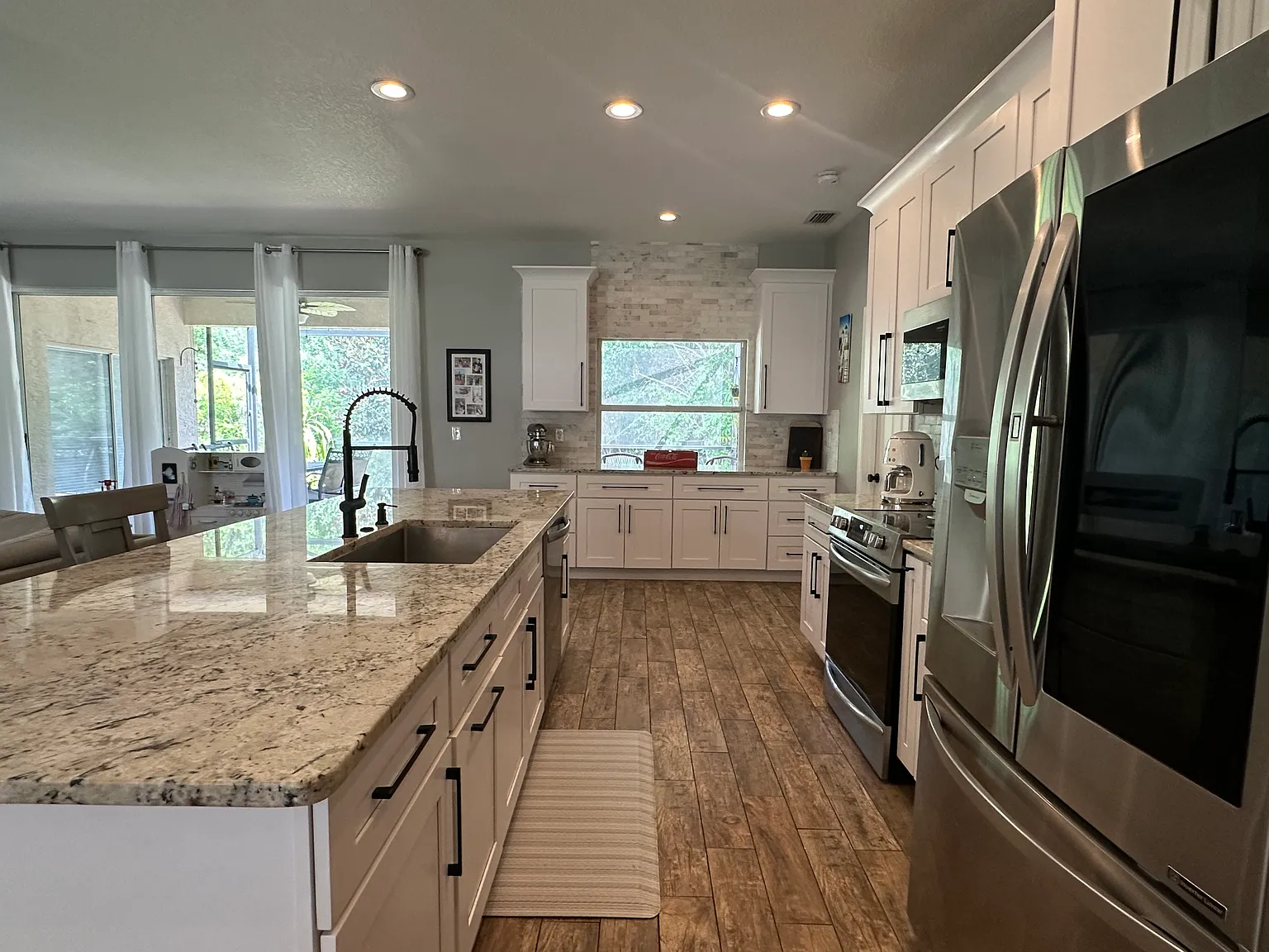 3 bed, 1802 sqft, $3,600 — Photo 3