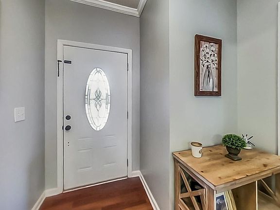 3rd image of 306 Meredith Dr