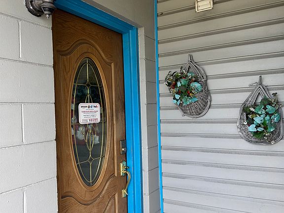 4th image of 7054 Darien Way