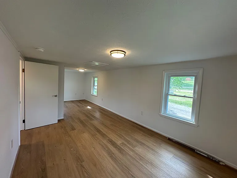 49 Waterfall Rd — Photo 9