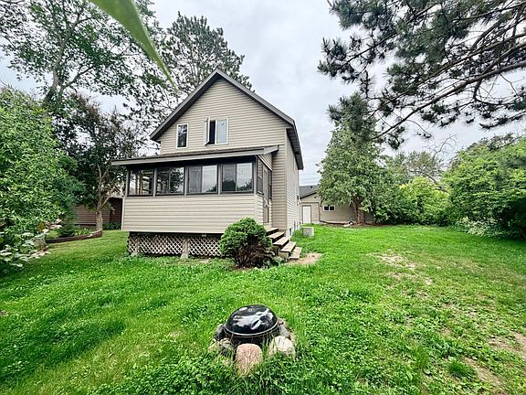 2nd image of 206 Gunn St