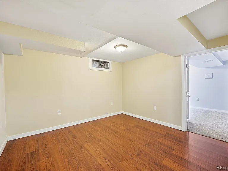 1275 W 4th Ave — Photo 31