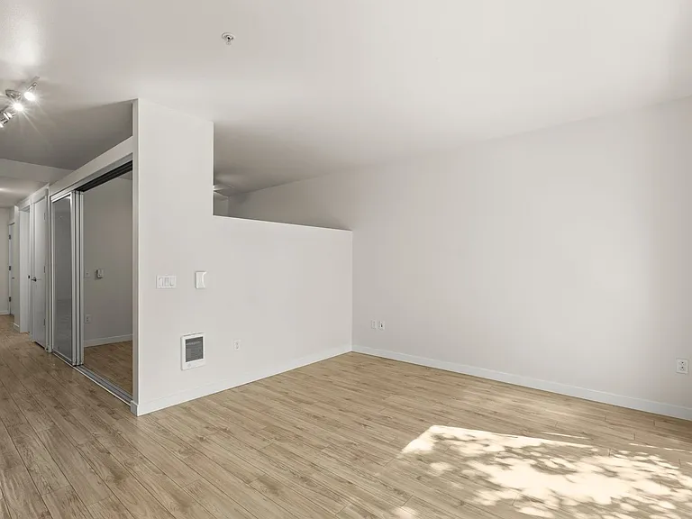 Contour Apartments — Photo 172