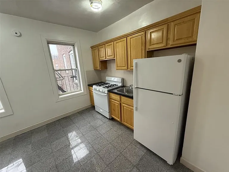 144-24 37th Ave #3L — Photo 4