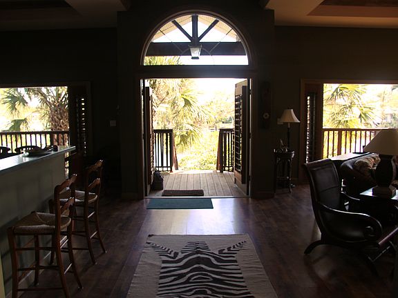 3rd image of 305 Storter Ave N #324