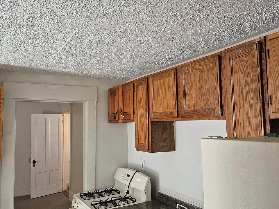 1st image of 453 Maple St #2
