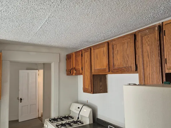 453 Maple St, Manchester, NH