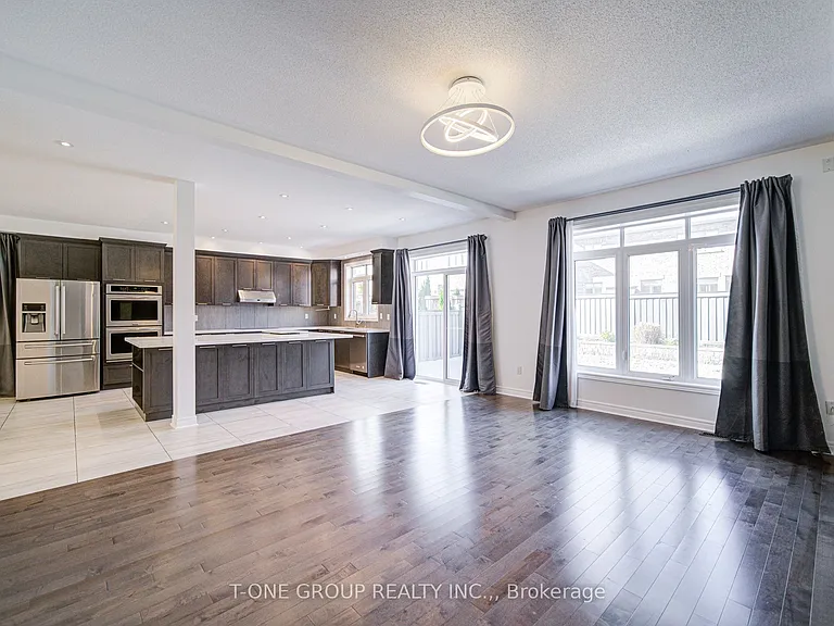 60 Lewis Ave — Photo 22