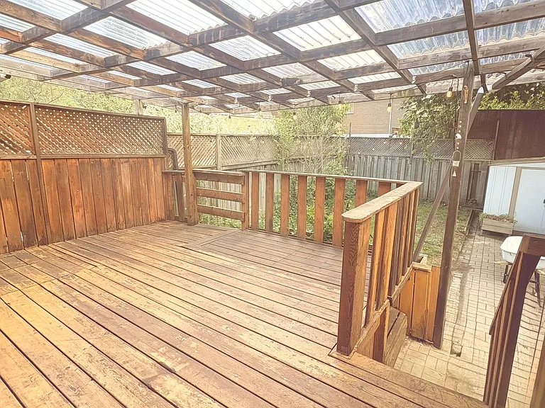 359 Cedarvale Ave — Photo 3