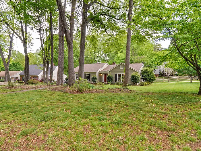 3 bed, 2.0 bath, 1544 sqft, $2,225 — Photo 2
