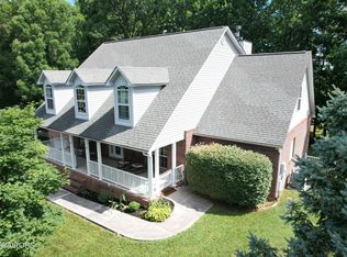2502 Whisper Creek Dr, Friendsville, TN 37737