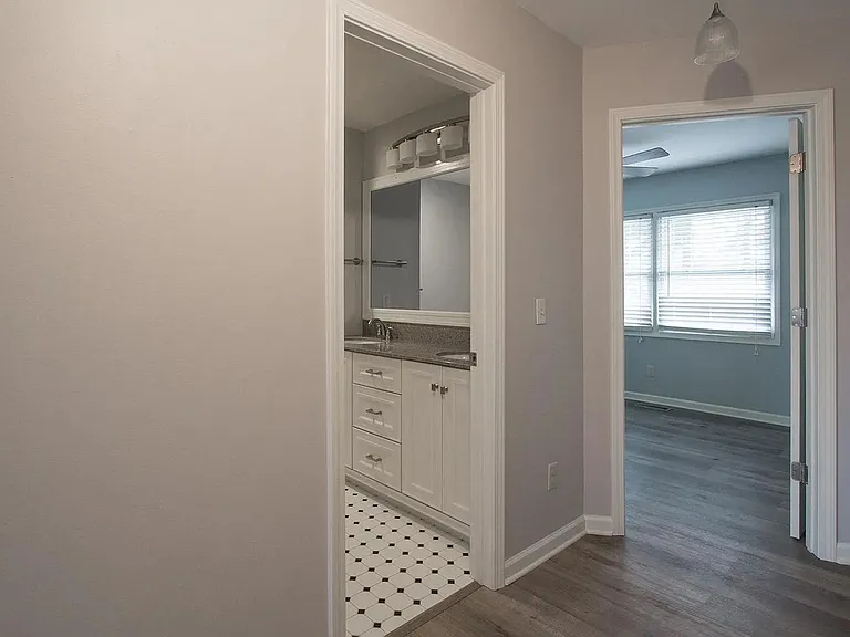 3000 Golden Rd #7 — Photo 13